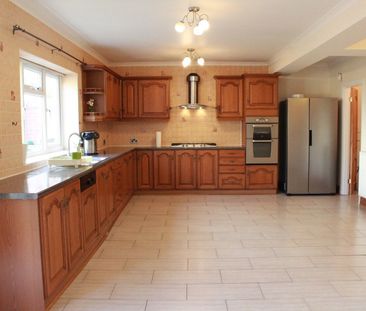 4 Bed Semi-Detached House, Weyman Road, SE3 - Photo 2