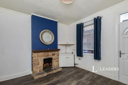 2 bedroom semi-detached house to rent - Photo 2