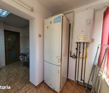 Apartament 2 camere decomandate, centrala pe gaz, DR-uri- INEL I - Fotografie 3