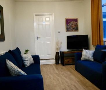 5 bedroom house to rent - Photo 1