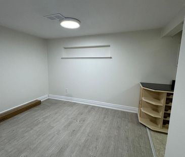 For Lease - 44 Royal Orchard Boulevard, Markham, Ontario - Photo 6