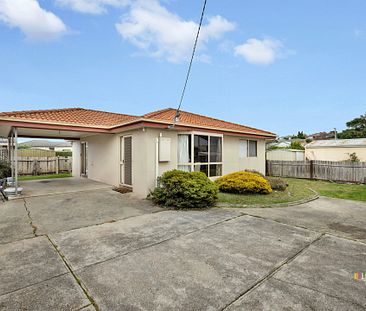 2/111 George Street, DEVONPORT - Photo 1