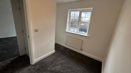 3 bedroom detached house to rent - Photo 4