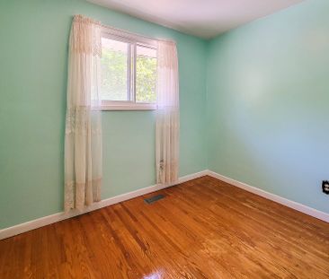 For Lease - 4433 Meadowvale Drive, Niagara Falls, Ontario - Photo 4