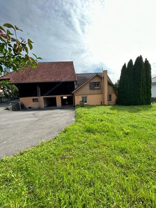 Cozy single-family house in Rebstein with garden - Photo 1