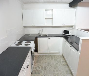 2 bedroom cottage to rent - Photo 3
