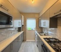 3 bed Mid Terraced House for Rent - Photo 2