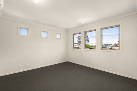 1/5 Logan Street, Glenroy VIC 3046 - Photo 5