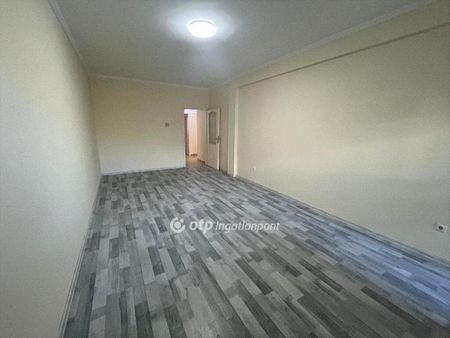 Kiadó jó állapotú lakás - Nyíregyháza - Photo 3