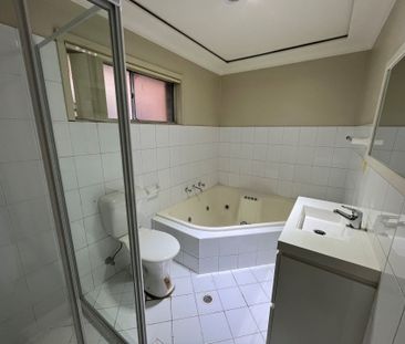 Large three bedroom home in the heart of Ingleburn - Photo 1