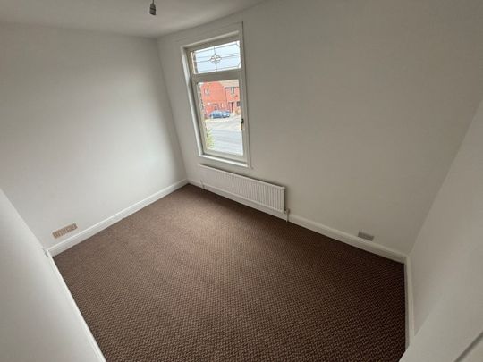 3 bed Terraced - To Let - Photo 1