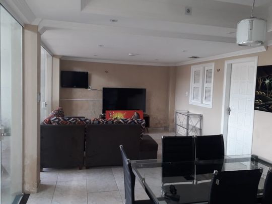 PAJUÇARA - CASA - R LUIZ GONZAGA DOS SANTOS, 1346 - Photo 1