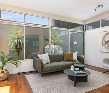 Space To Live, Garden To Love - Photo 2