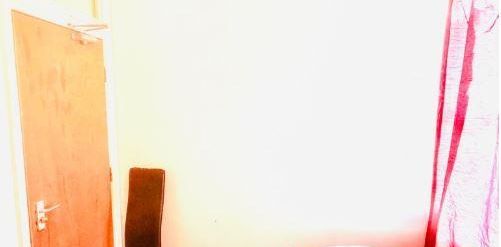 1 bedroom in a flat share to rent - Photo 2