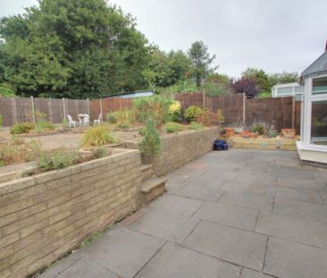 3 bed detached bungalow to rent in Fairhaven Road, Leicester, LE7 - Photo 2