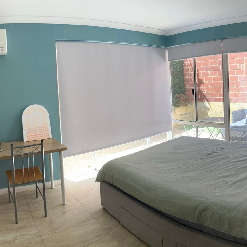 Scarborough - Photo 1