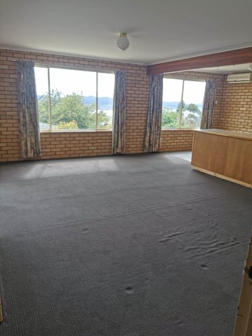 2/4 Hickson Place, West Hobart TAS 7000 - House For Rent | Domain - Photo 4