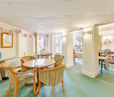 1 bedroom retirement property to rent - Photo 3