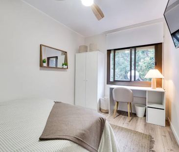 Carrer de Calderón de la Barca, Barcelona, Catalonia 08032 - Photo 3