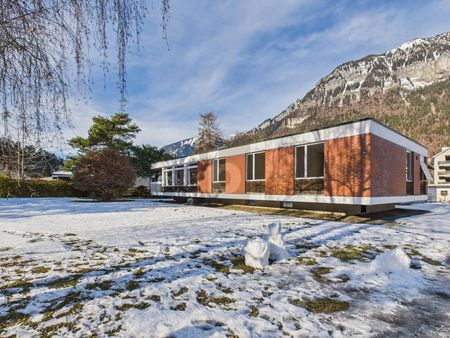 CENTRAL LOCATION WITH LARGE GARDEN - Photo 4