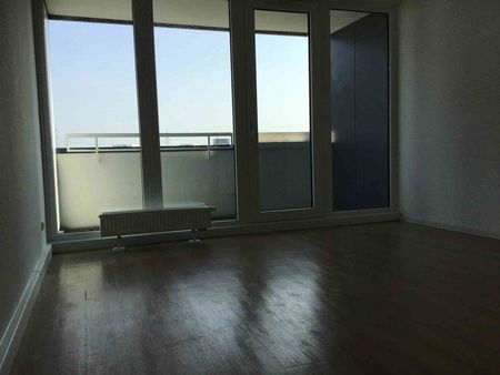 Ihre neue Wohnung: geräumige 3-Zimmer-Wohnung mit Weitblick vom Balkon! - Photo 3