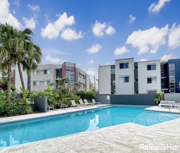 Exceptional Living in Toowong: Stylish Apartment with Pool, Gym, an... - Photo 3