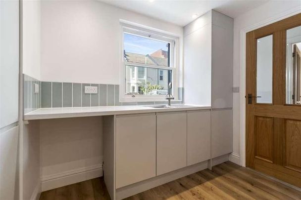 Eriswell Road, Worthing, BN11 - Photo 1