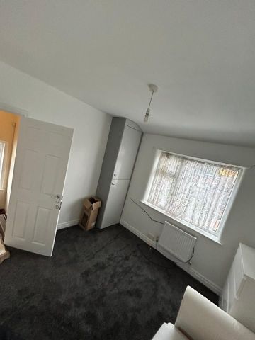 Room in a Shared House, Hemmons Road, M12 - Photo 5