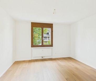 neu sanierte 4.5 Zimmer-Wohnung mit Balkon - Foto 4