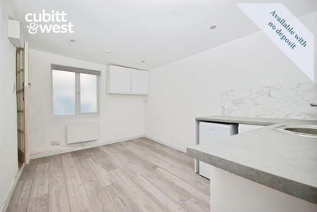 4 bedroom detached bungalow to rent - Photo 3