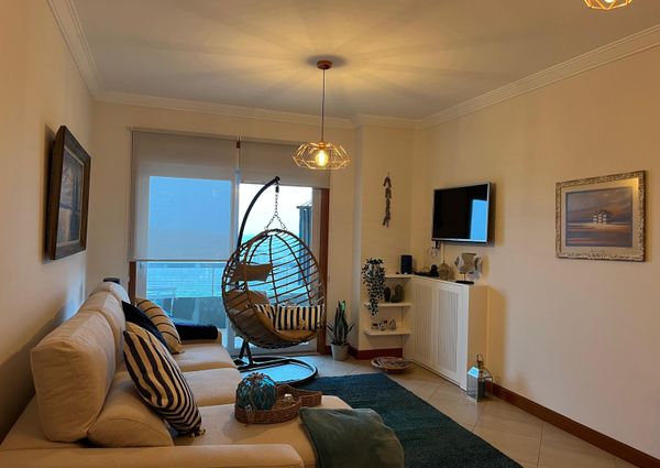 T2 na 1º linha da Praia da Barra com terraço vista mar!