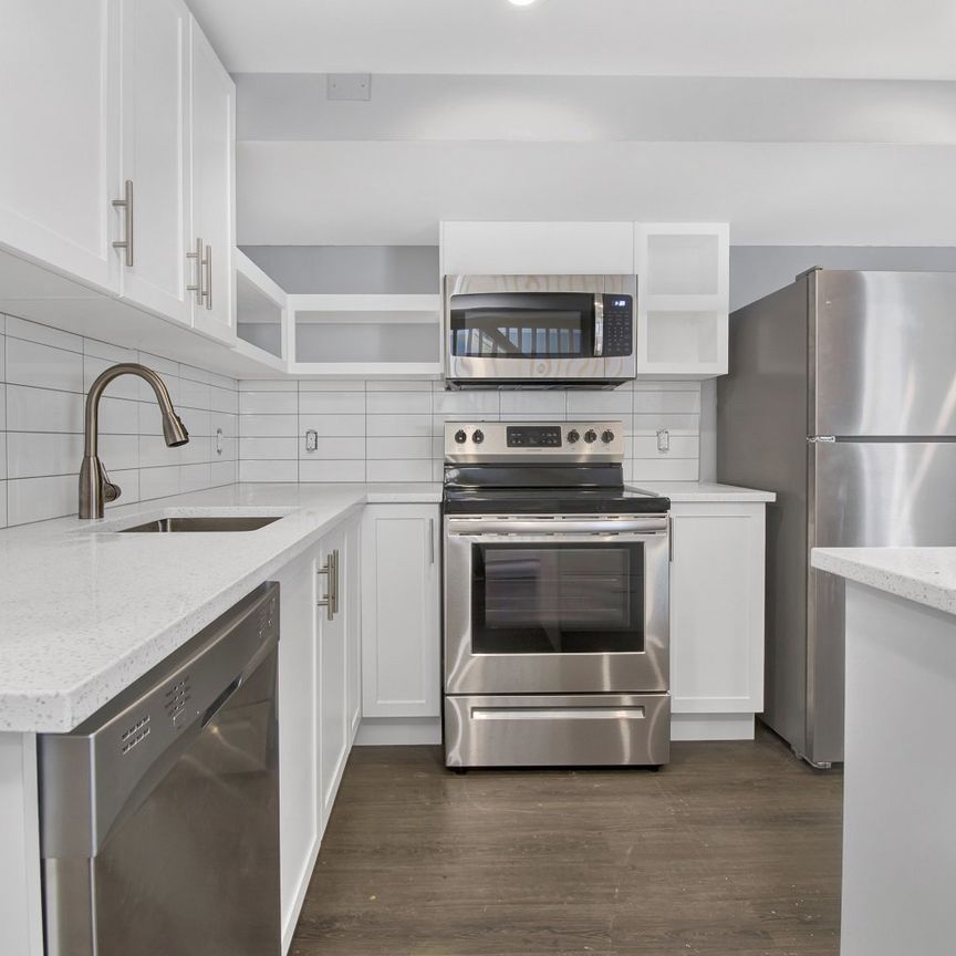 868 Maplewood Avenue - 2 - Photo 1