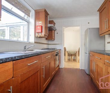 1 bedroom in a house share to rent - Photo 3