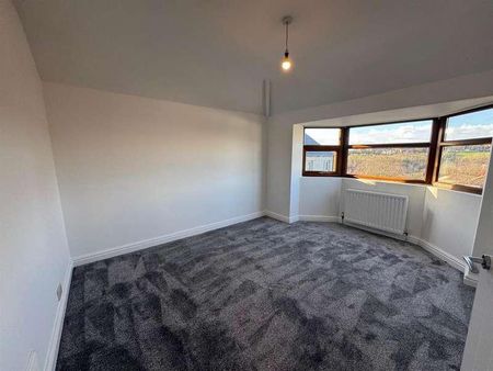 Hazelhurst Grove, Queensbury, Bradford, BD13 - Photo 2