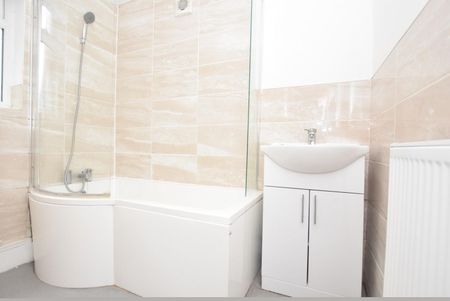 2 bedroom House To Let - Photo 5