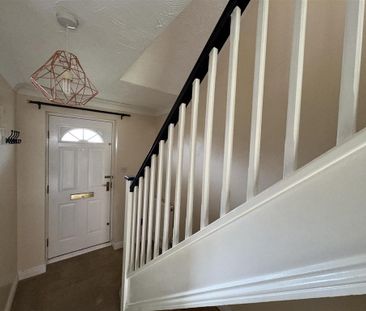 2 bedroom semi-detached house to rent - Photo 2
