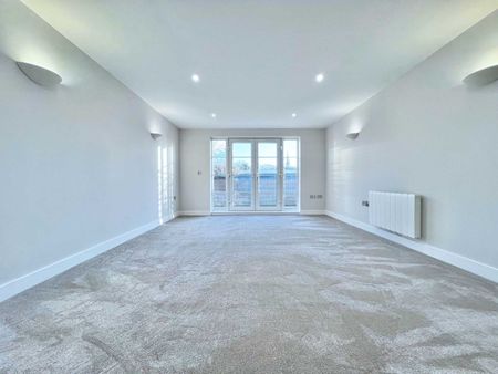 2 Bed Flat, George Street, M25 - Photo 5