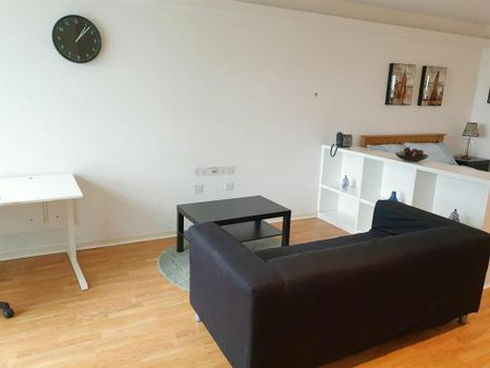 Studio to rent - Photo 3