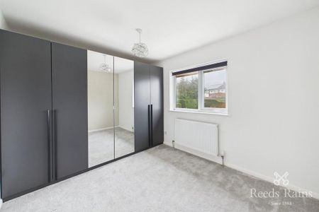 3 bedroom semi-detached house to rent - Photo 3