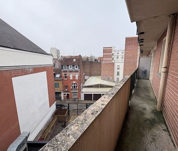 T2 de 39.92 m², rue Jeanne Maillote – Centre de Lille réf G606-84 - Photo 2