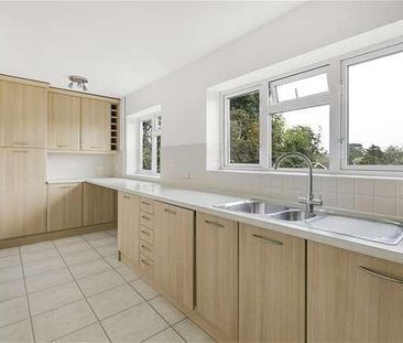 Douglas Road, Harpenden, AL5 - Photo 1