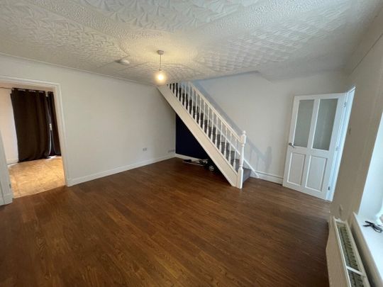 Maes Maddock, Gorseinon, SWANSEA - Photo 1