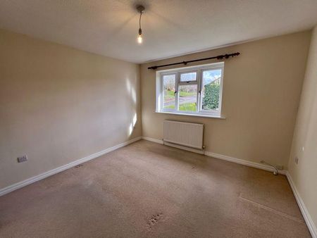 4 bedroom detached house to rent - Photo 3