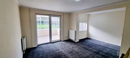 2 bedroom semi-detached house to rent - Photo 3