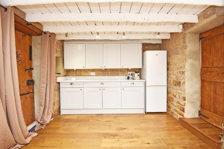 2 bedroom cottage to rent - Photo 2