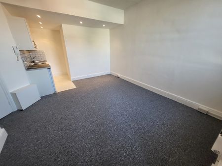 Seabourne Road, Bournemouth - Photo 3