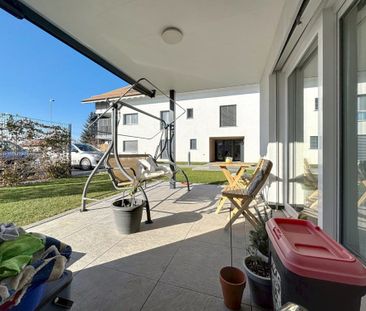 Appartement de 2,5 pièces au rez-de-chaussée - Photo 1