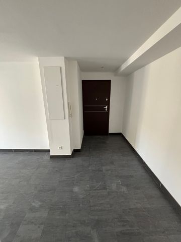 Location Appartement 2 pièces 57m² MARSEILLE 14ème - Photo 5