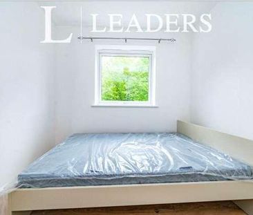 Aviation Avenue, Hatfield, Hertfordshire, AL10 - Photo 2