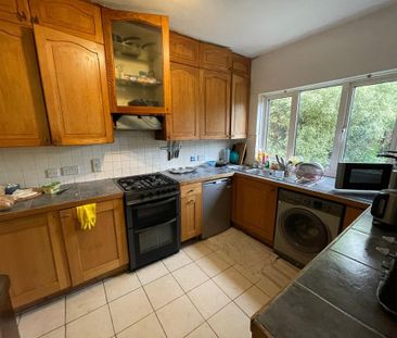 1 bedroom in a house share to rent - Photo 6